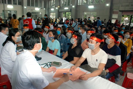 Covid-19: Ninh Binh organisiert besondere freiwillige Blutspende - ảnh 1