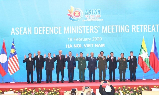 Hanoi: Klausurtagung der ASEAN-Verteidigungsminister startet - ảnh 1