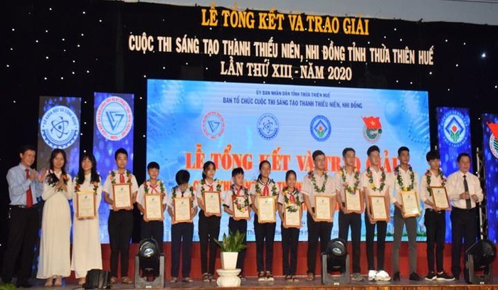 Preisverleihung des Kreativwettbewerbs für Jugendliche in Thua Thien-Hue - ảnh 1