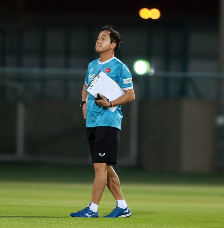 Assistent ersetzt Trainer Park Hang-seo und leitet das Spiel zwischen Vietnam und den VAE - ảnh 1