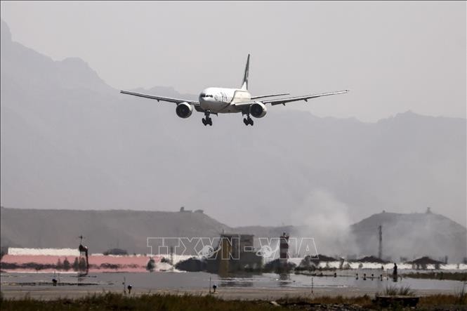 Taliban fordern Fluggesellschaften auf, internationale Flüge wieder aufzunehmen - ảnh 1
