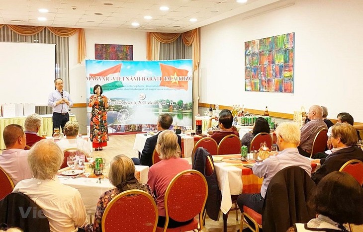 Austauschprogramm zur Vertiefung der Freundschaft zwischen Vietnam und Ungarn - ảnh 1