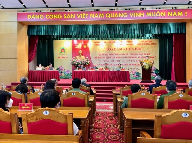 Wissenschaftliches Seminar über das Buch zum Sozialismus des KPV-Generalsekretärs Nguyen Phu Trong - ảnh 1
