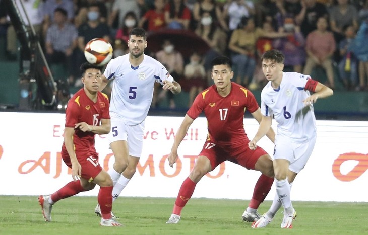 Vietnamesisches U23-Team teilt Punkte mit dem U23-Team der Philippinen und verpasst die Gelegenheit, Gruppe B anzuführen - ảnh 1