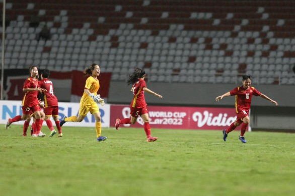 Das vietnamesische U18-Frauenteam besiegt Indonesien - ảnh 1