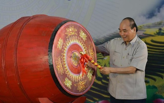 Staatspräsident Nguyen Xuan Phuc beglückwünscht Bildungsbranche zum neuen Schuljahr  - ảnh 1
