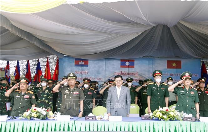Die erste Rettungsübung zwischen den Armeen Vietnams, Laos und Kambodscha - ảnh 1