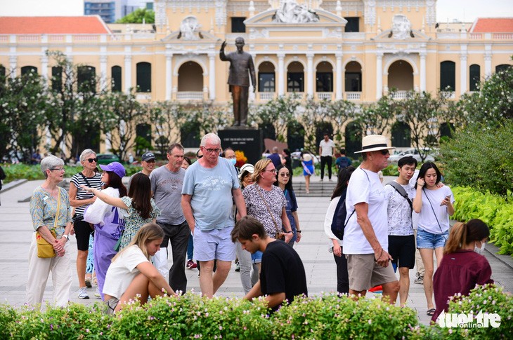 Vietnam will acht Millionen ausländische Touristen im Jahr 2023 empfangen - ảnh 1