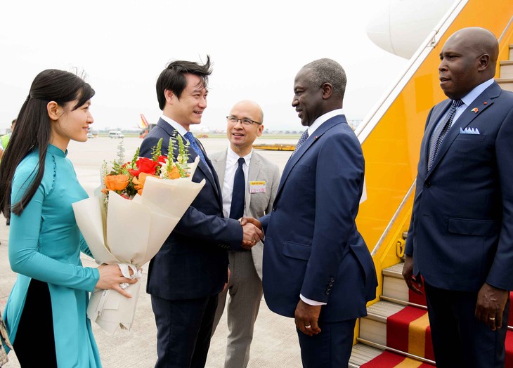 Der Parlamentspräsident der Elfenbeinküste beginnt seinen offiziellen Besuch in Vietnam - ảnh 1