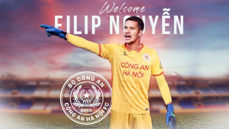 Fußball-Klub der Hanoier Polizei unterzeichnet einen Vertrag mit Torwart Filip Nguyen - ảnh 1
