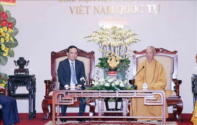 Vize-Premierminister Tran Luu Quang gratuliert Würdenträgern in Ho-Chi-Minh-Stadt zum Vu Lan-Fest - ảnh 1
