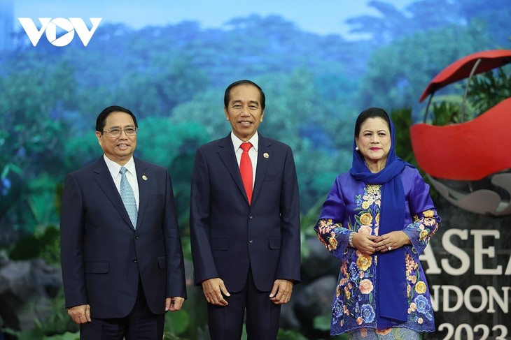 43. ASEAN-Gipfel: Aufbau einer eigenständigen ASEAN  - ảnh 1
