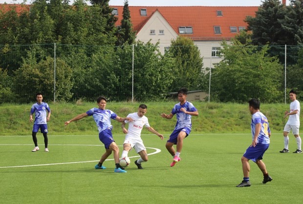 Fußballturnier der vietnamesischen Gemeinschaft in Deutschland - ảnh 1
