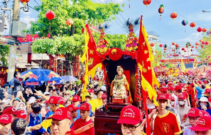 Das Fest der Pagode Ba Thien Hau – eine einzigartige kulturelle Aktivität in Binh Duong - ảnh 2