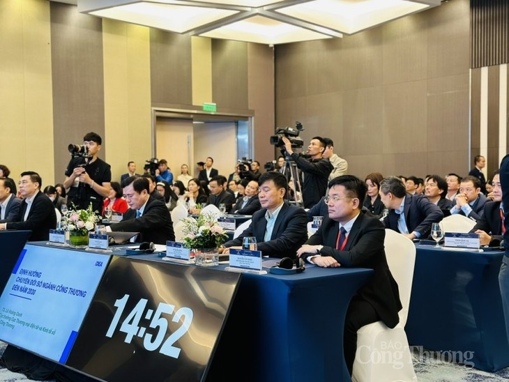 Eröffnung des nationalen Forums für E-Handel und digitale Wirtschaft 2023 - ảnh 1