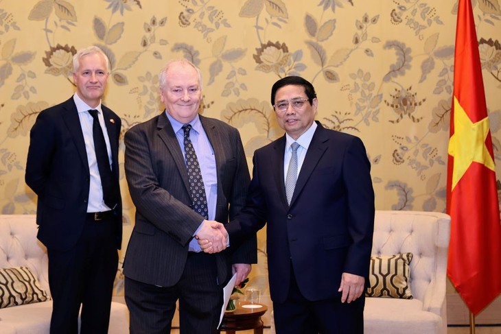 Premierminister Pham Minh Chinh empfängt Leiter dänischer und britischer Energiekonzerne - ảnh 1