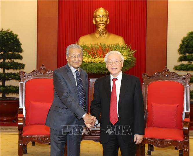 응우옌 푸 쫑 국가주석, 마하티르 모하마드 말레이시아 총리 접견 - ảnh 1