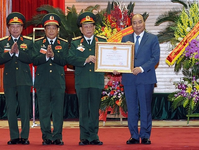 응우옌 쑤언 푹 총리, 베트남 재향군인회 설립 30주년 기념식 참석 - ảnh 1