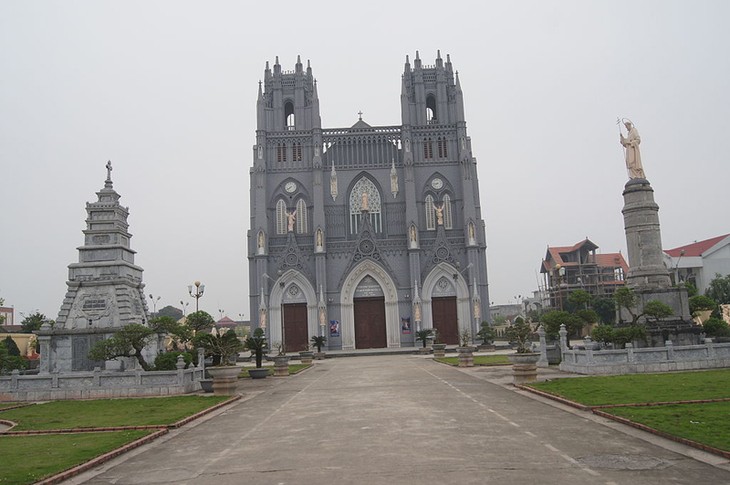 베트남 4대 바실리카 성당 중 하나, 푸냐이 성당 - ảnh 1