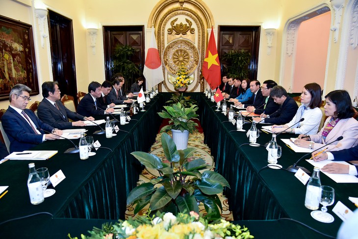 베트남-일본 외교부 장관 회담 - ảnh 1