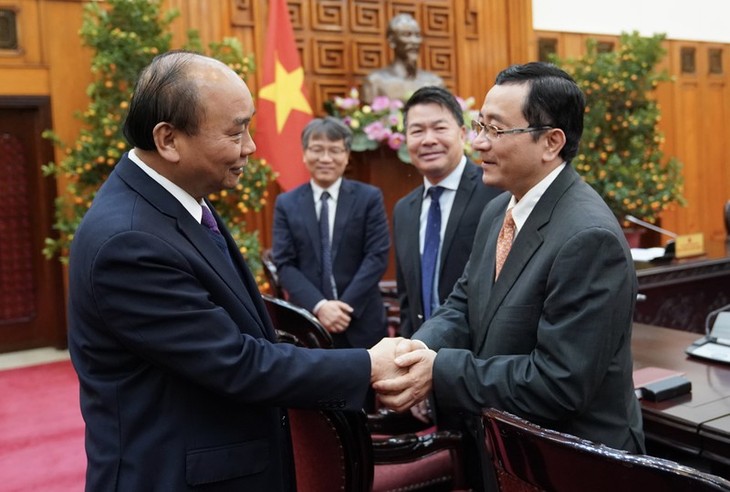 응우옌 쑤언 푹 총리, 신임 대사 및 해외공관장 접견 - ảnh 1