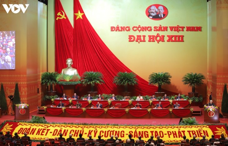 베트남 공산당 제13기 전당대회 성대히 개막 - ảnh 1