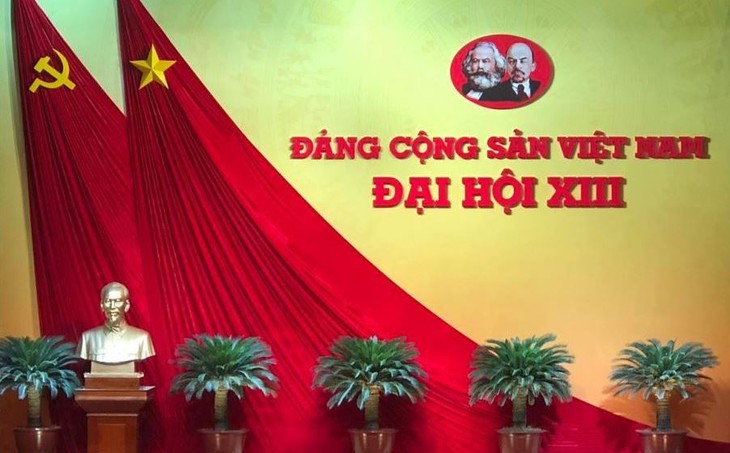 베트남 공산당 제13기 전당대회의 정책결정에 대한 신뢰 - ảnh 1