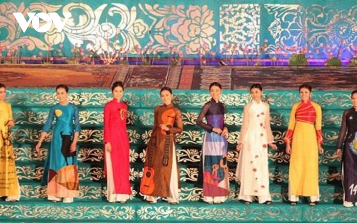 2021 후에(Huế) 전통공예 페스티벌: 다채로운 활동으로 한 달 동안 열려.. - ảnh 1