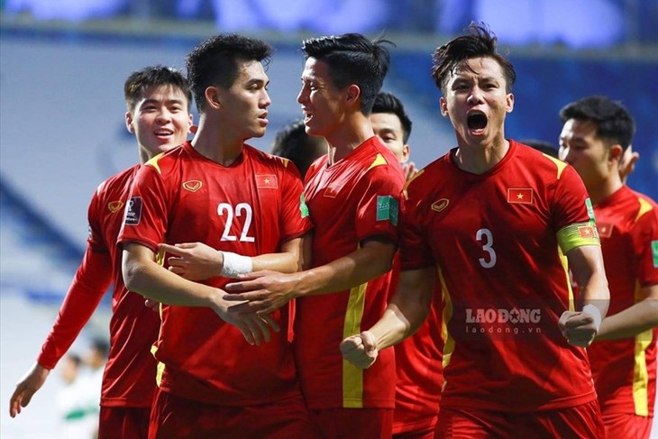 베트남 축구, 역사적인 순간 눈 앞에 - ảnh 1