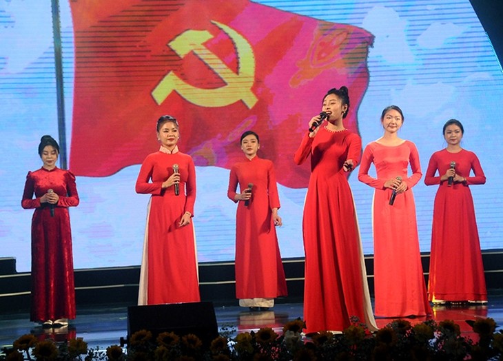베트남 공산당 설립 93주년 기념 문화 예술 프로그램 - ảnh 2