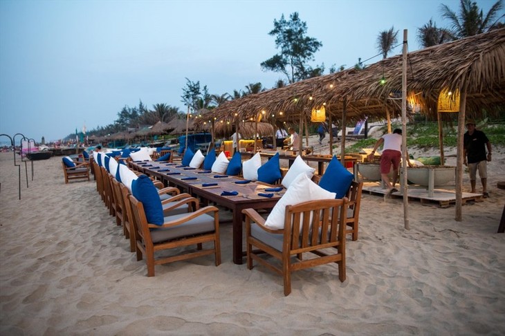 베트남 해변 2곳, 동남아시아에서 가장 럭셔리 해변 클럽 TOP10 - ảnh 2