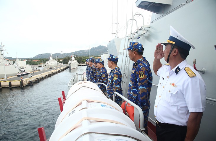 베트남 해군 016호 꽝쭝함, 중국의 ‘2023 평화 우호’ 군사 훈련 참여를 위해 출국 - ảnh 1