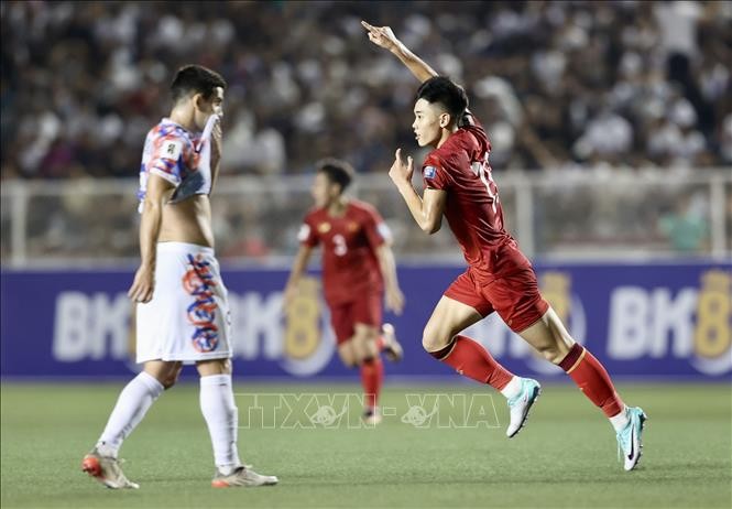 베트남 축구, 2026 월드컵 예선 첫 경기 필리핀전 2대0으로 승리 - ảnh 1