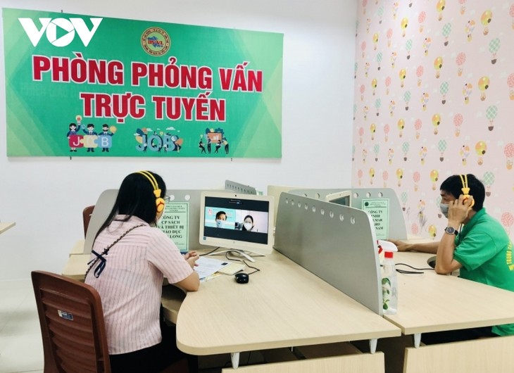 베트남 9개 성시를 연결하는 온라인 고용 행사 개최 - ảnh 1
