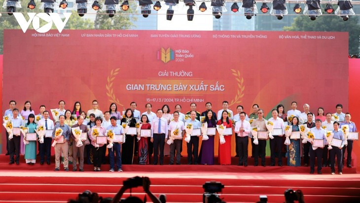 2024년 베트남 전국 언론인 축제 폐막 - ảnh 1