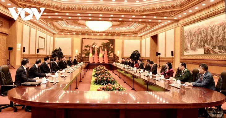 브엉 딘 후에 국회의장, 中 시진핑 주석과 회담 - ảnh 2