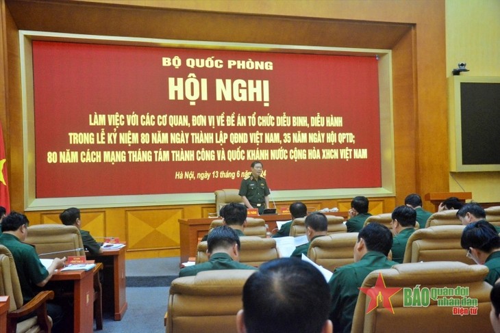 베트남과 베트남 군 주요 기념일에 열병식 개최  - ảnh 1