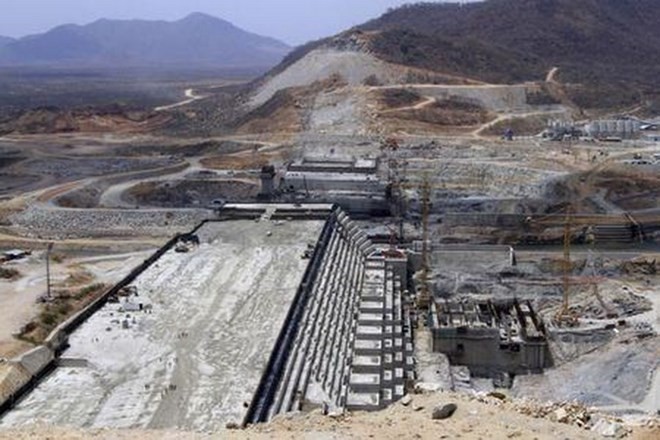 អេហ្ស៊ីបស្នើឲ្យធនាគារពិភពលោកធ្វើជាអាជ្ញាកណ្តាលក្នុងបញ្ហាវារីអគ្គិសនី Grand Ethiopian Renaissance Dam - ảnh 1