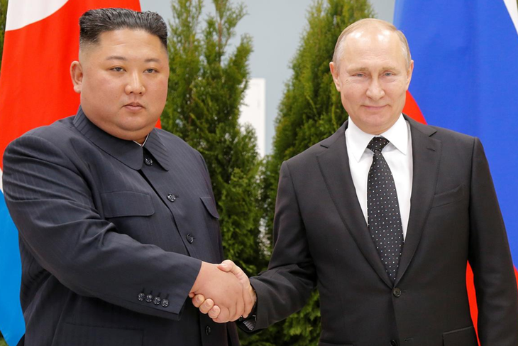 កិច្ចប្រជុំកំពូលរុស្ស៊ី-កូរ៉េខាងជើង៖ ថ្នាក់ដឹកនាំ Kim Jong – un អញ្ជើញប្រធានាធិបតីរុស្ស៊ី លោក Vladimir Putin បំពេញទស្សនកិច្ចនៅកូរ៉េខាងជើង - ảnh 1