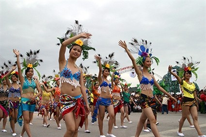 ពិធីបុណ្យតាមដងផ្លូវ Carnaval Ha Long 2012   - ảnh 1