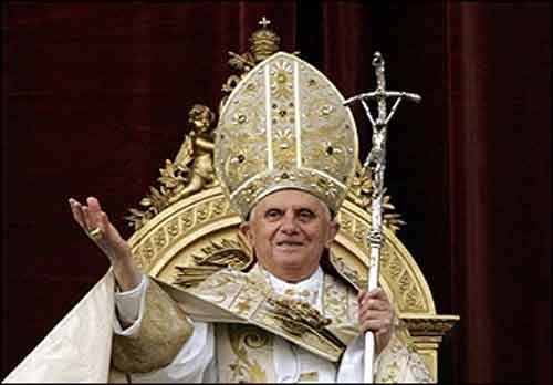សម្តេចប៉ាប Benedict XVI ជួបសន្ទានចុងក្រោយជាមួយគ្រិស្គសាសនិកមកពីគ្រប់ទិសទី - ảnh 1