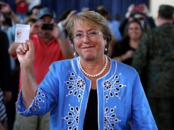 លោកស្រី Michelle Bachelet ជាប់ឆ្នោះជាប្រធានាធិបតីរបស់ឈីលី - ảnh 1
