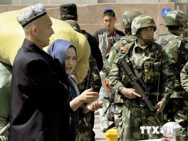 ចិនកាត់ទោសប្រហាជីវិតចំពោះភេវរជនចំនួន ១៣ នាក់នៅតំបន់ស្វ័យយ័ត  Xinjiang   - ảnh 1
