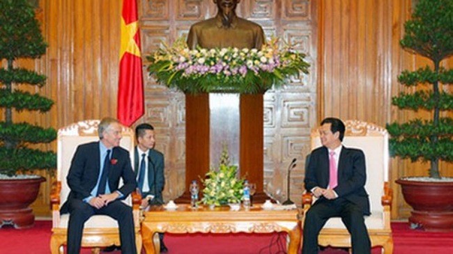 នាយករដ្ឋមន្ត្រី Nguyen Tan Dung ជួបសន្ទនាជាមួយអតីតនាយករដ្ឋមន្ត្រីអង់គ្លេស Tony Blair - ảnh 1