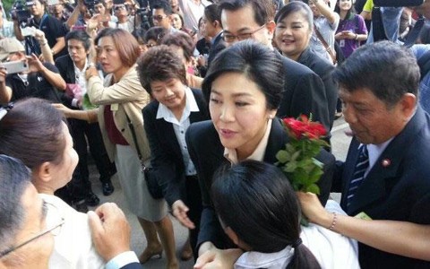 ថៃ៖អតីតនាយករដ្ឋមន្ត្រីលោកស្រី Yingluck ទៅតុលាការជាលើកដំបូង - ảnh 1