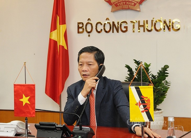 Vietnam – Brunei Darussalam berupaya untuk cepat membuka jalan-jalan konektivitas perdagangan - ảnh 1