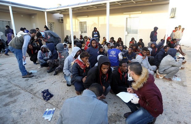 Libia menyelamatkan ratusan migran ilegal - ảnh 1