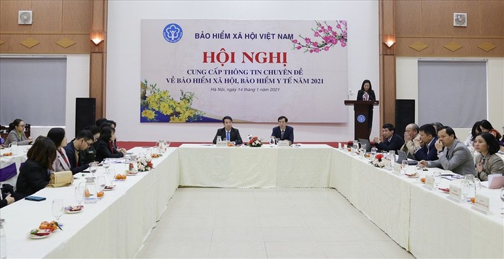 Asuransi Sosial Vietnam Targetkan akan Capai 35,2 Persen Jumlah Tenaga Kerja Ikuti Asuransi Sosial pada 2021 - ảnh 1