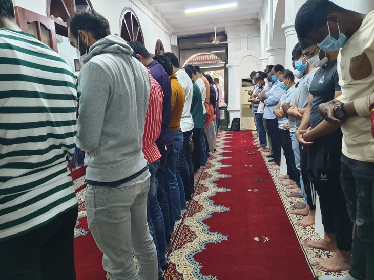 Komunitas Muslim Indonesia di Kota Ha Noi Merayakan Ramadhan di Tengah Pandemi - ảnh 2