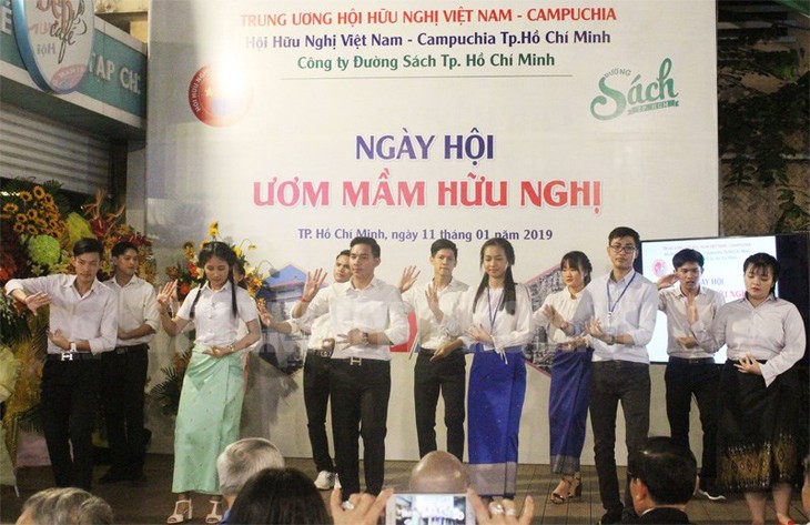 Asosiasi Persahabatan Vietnam-Kamboja dan Peranannya dalam Dorong Hubungan Solidaritas dan Kerja Sama antara Rakyat Dua Negeri - ảnh 1
